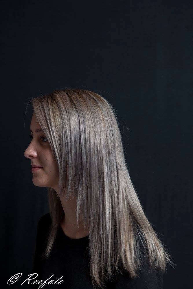 Sølv/askeblond farve