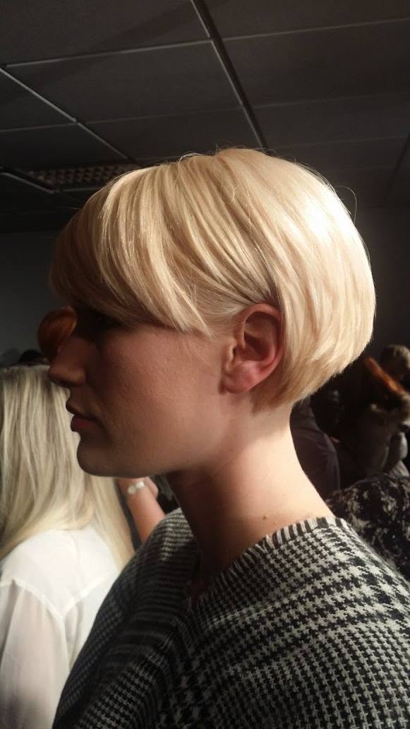 Kort blond bob
